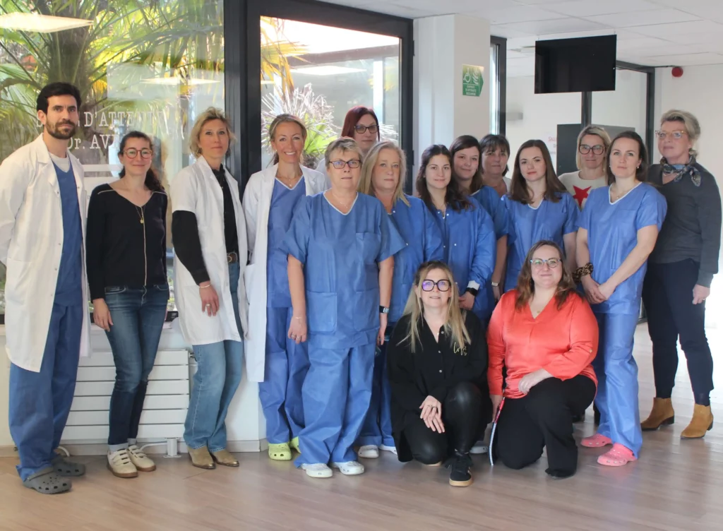 Équipe médicale et paramédicale du centre AMP (Assistance Médicale à la Procréation) de la Clinique Mathilde à Rouen – professionnels de santé spécialisés en fertilité et reproduction assistée.